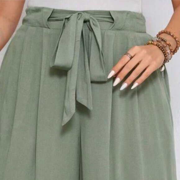 Brand New One by Chapter One Women's Flowy Green Wide Leg Pants - Picture 2 of 12